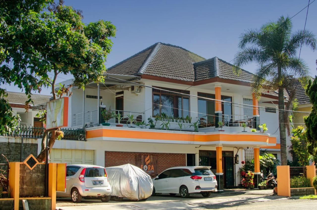 Fora Guest House Taman Lingkar Bandung Ngoại thất bức ảnh